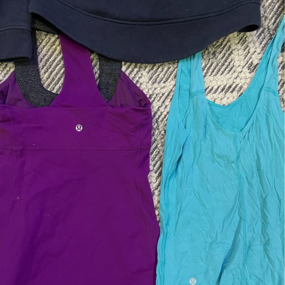 Lululemon items size 4 - Picture 6 of 7
